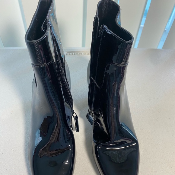 Balenciaga Patent Leather Pointed Toe Bootie - Picture 2 of 14